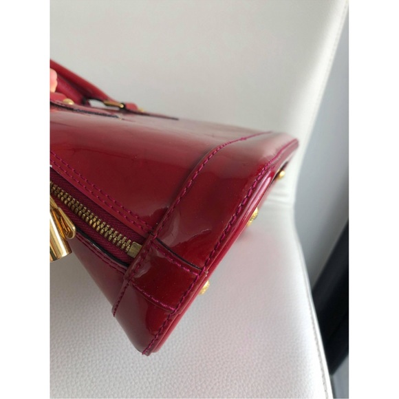 Louis Vuitton Alma BB Patent leather mini bag - Picture 10 of 16